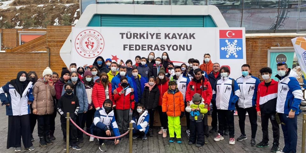 Kayseri. Snowboard’da Madalyaları Topladı