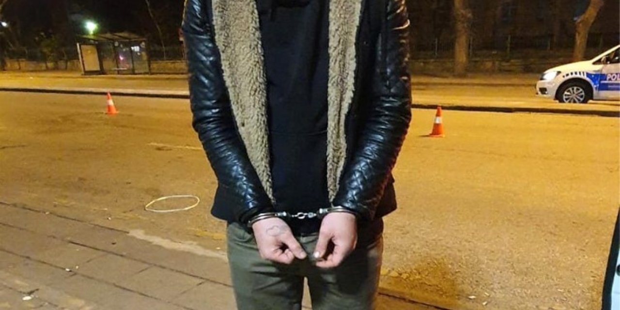 Ceza Yememek İçin Taksinin Bagajında Yolculuk Yaparken Polislere Yakalandı