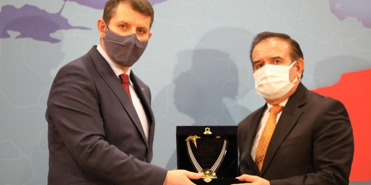 Vali’den Tsyd’ye Plaket