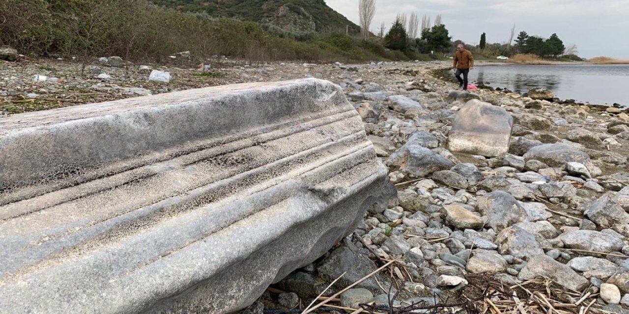 Göl Çekilince Efsanedeki Kayıp Şehir Ortaya Çıkmaya Başladı