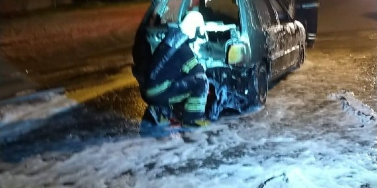 Seyir Halindeki Otomobil Alevlere Teslim Oldu