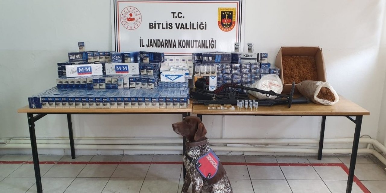 Adilcevaz’da Kaçak Sigara Ve Av Tüfeği Ele Geçirildi