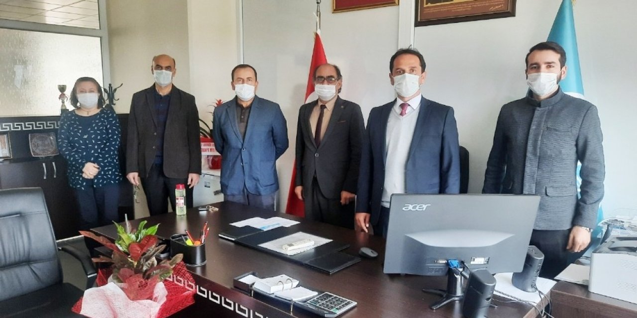 Burhaniye’de Bezirgan, Meslek Yüksekokulu Müdürü Oldu