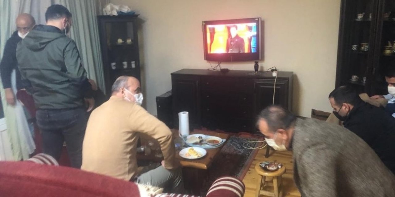 Villayı Kumarhaneye Çeviren 16 Kişi Suçüstü Yakalandı