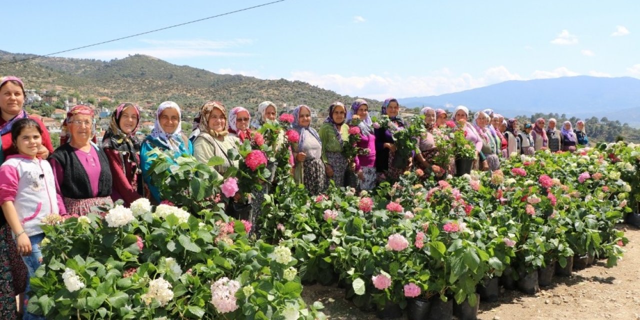 Büyükşehir, Kadınları Üretime Yöneltiyor