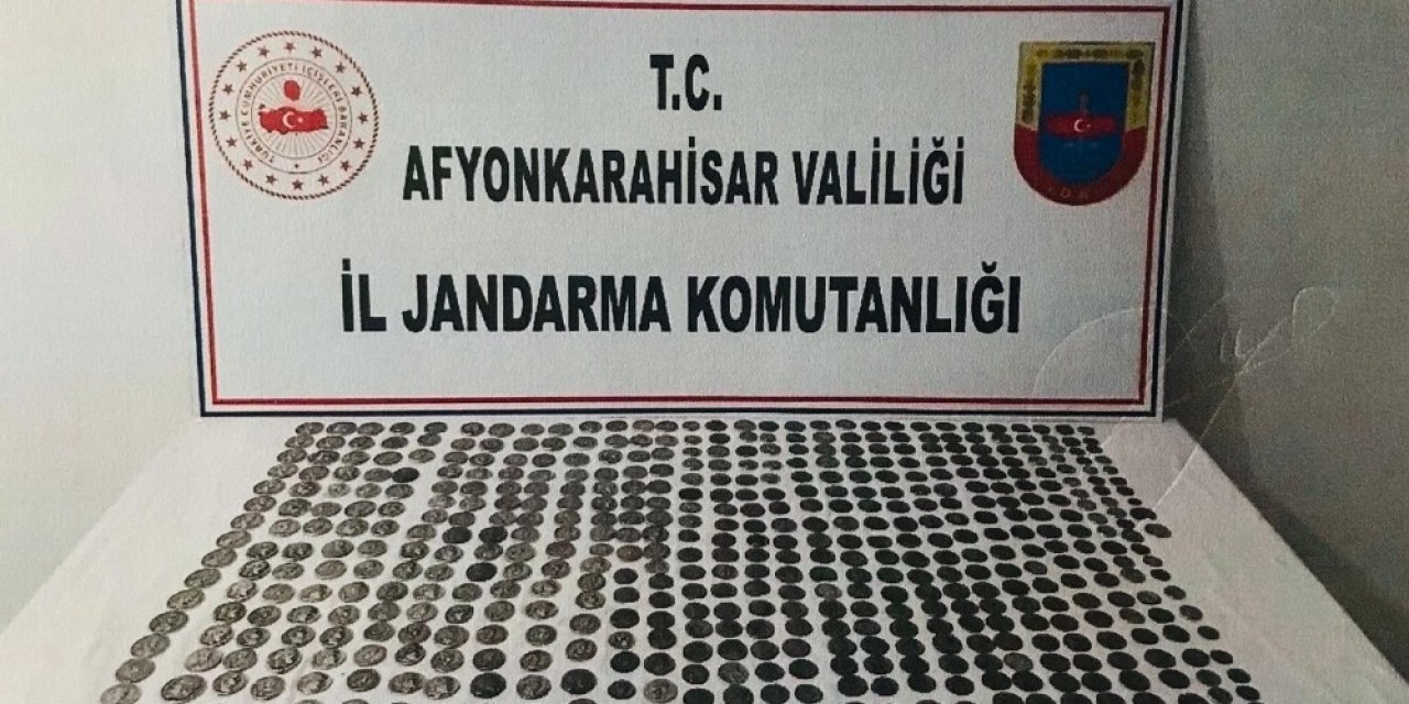 Poşette Taşıdıkları 594 Adet Tarihi Sikke İle Yakalandılar