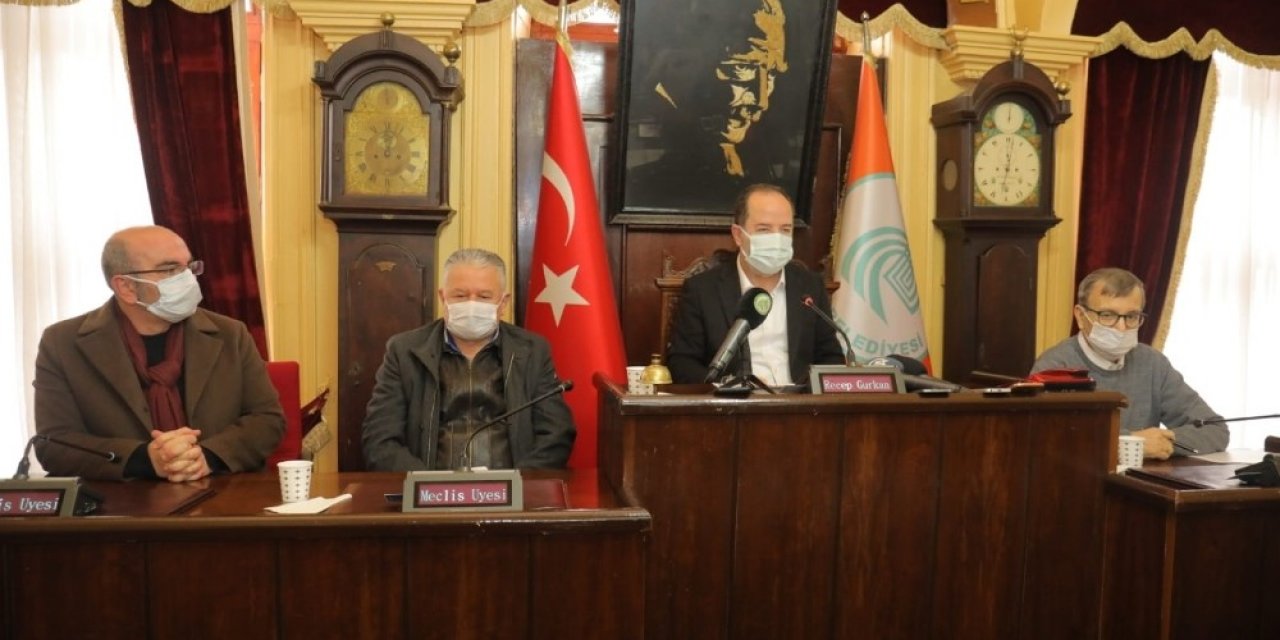 15 Temmuz’da Barda Kadeh Kaldırıp Şarkı Söyleyen Edirne Belediye Başkanı Gürkan’a 2 Yıl Hapis İstemi