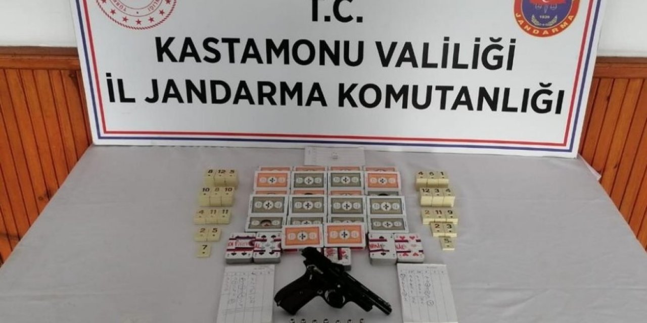 Kastamonu’da Kumar Oynayan 14 Kişi Suçüstü Yakalandı