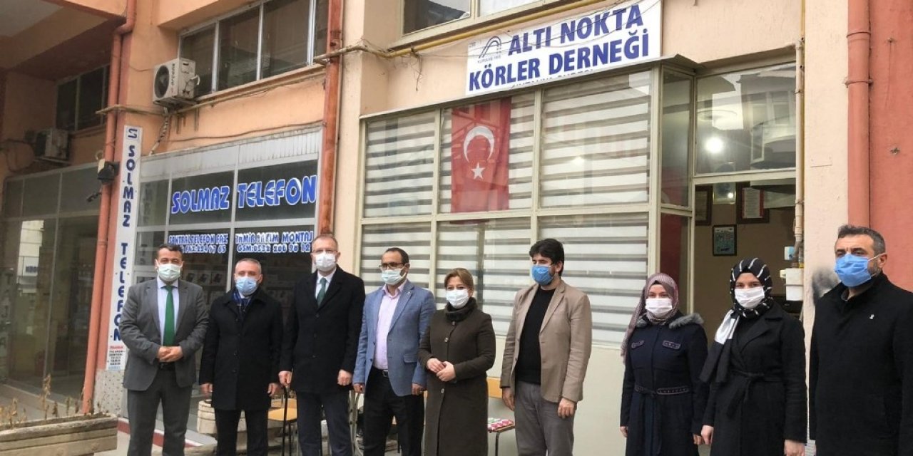 Kütahya Ak Parti Heyetinden Altı Nokta Körler Derneği’ne Ziyaret