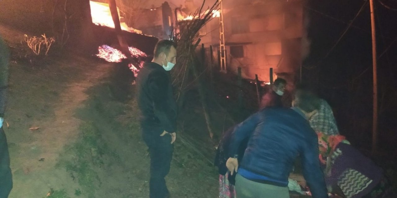 Trabzon’un Araklı İlçesi Taşgeçit Mahallesinde Çıkan Yangın 6 Saatte Kontrol Altına Alındı