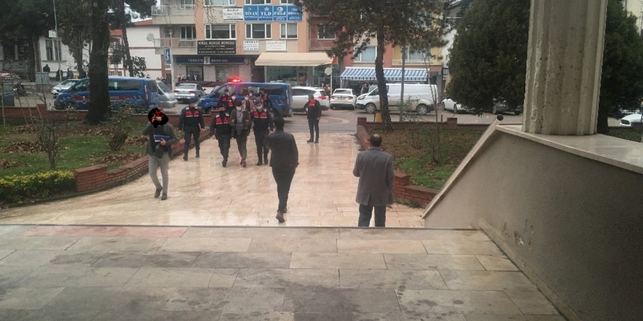 Mermer Ocağından Hırsızlık Yapan 3 Kişi Tutuklandı