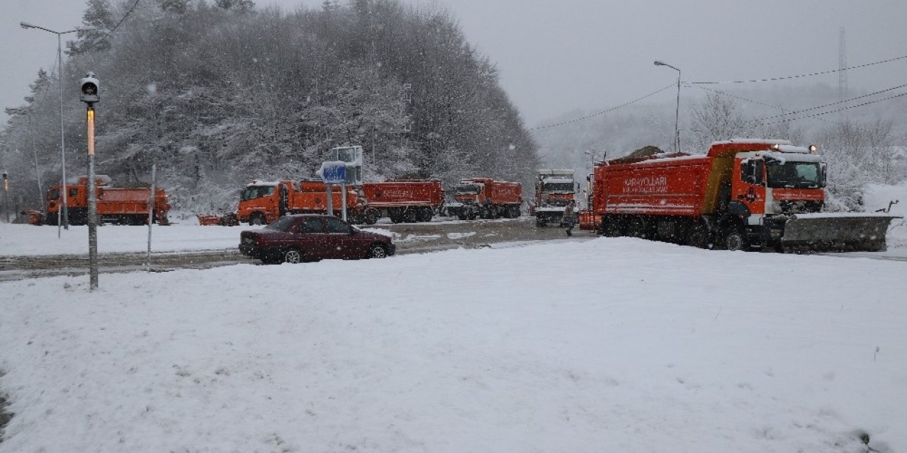 Bolu Dağı’nda Lapa Lapa Kar Yağıyor