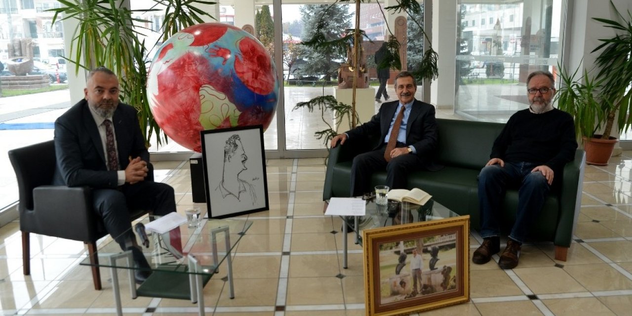 Nazım Hikmet Şarkılar Ve Şiirlerle Anıldı