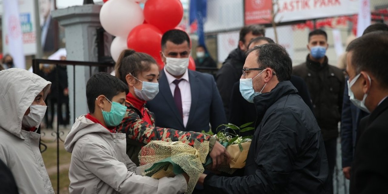 Bakan Kasapoğlu, Siirtli Çocukların Hayalini Gerçeğe Dönüştürdü