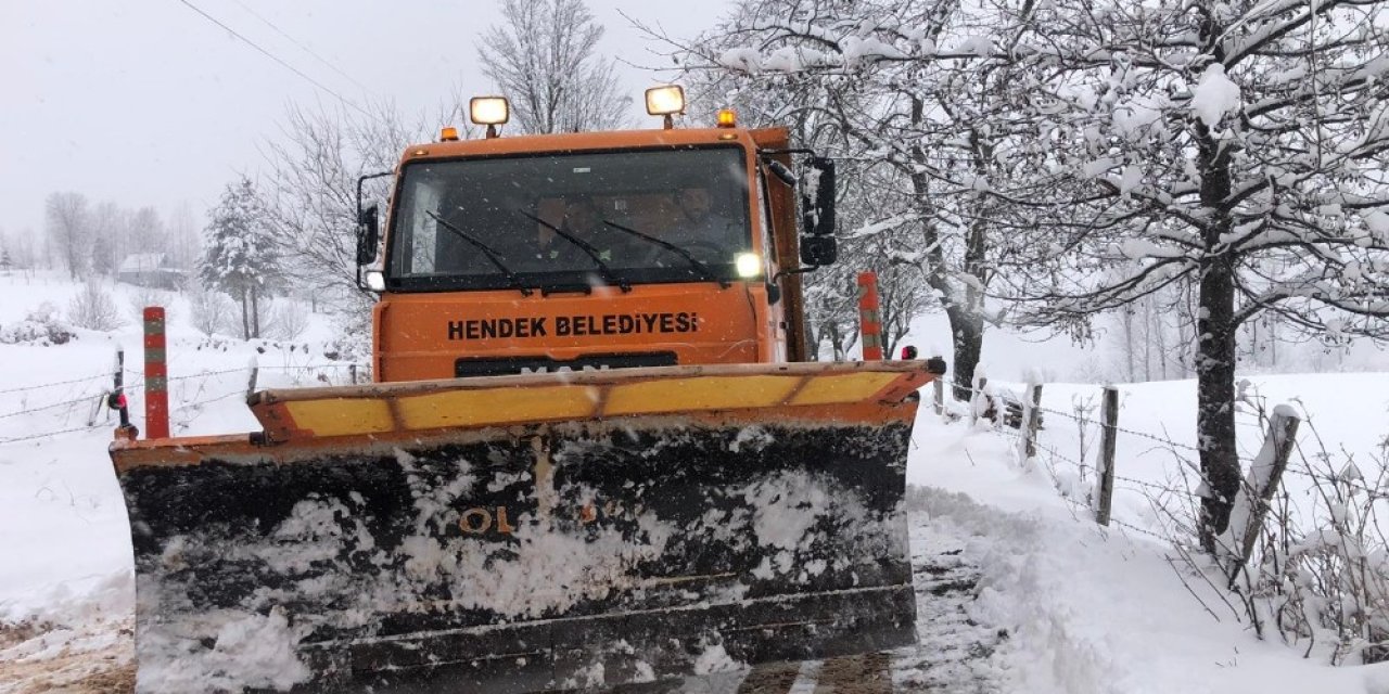 Sakarya’da Yüksek Kesimlerde Karla Mücadele Başladı