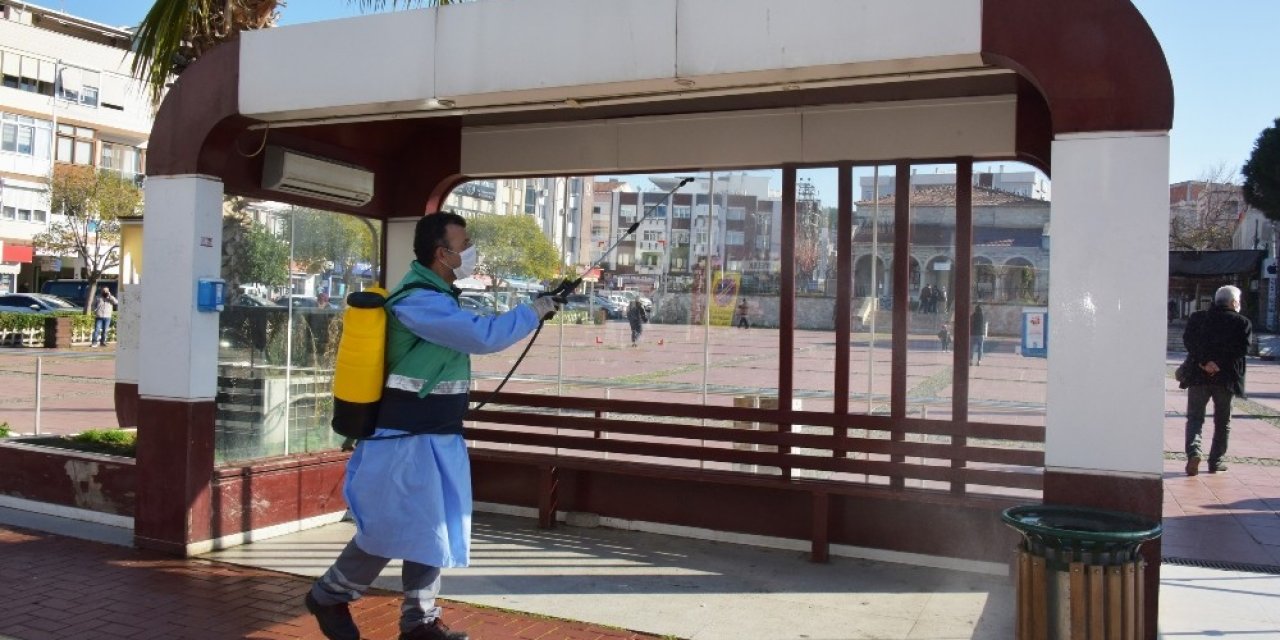Aliağa’da Ortak Kullanım Alanları Dezenfekte Ediliyor