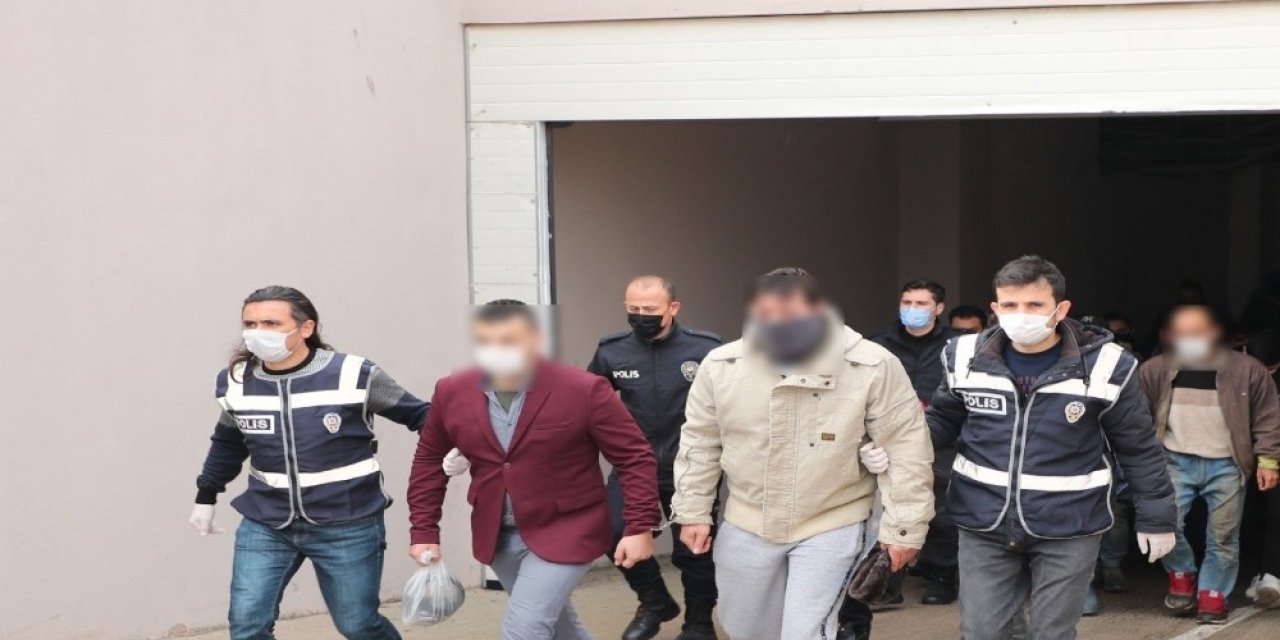Antalya’da Aranan 103 Şüpheli Yakalandı