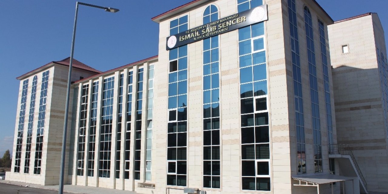 İsmail Saib Sencer Gençlere Can Simidi Oldu