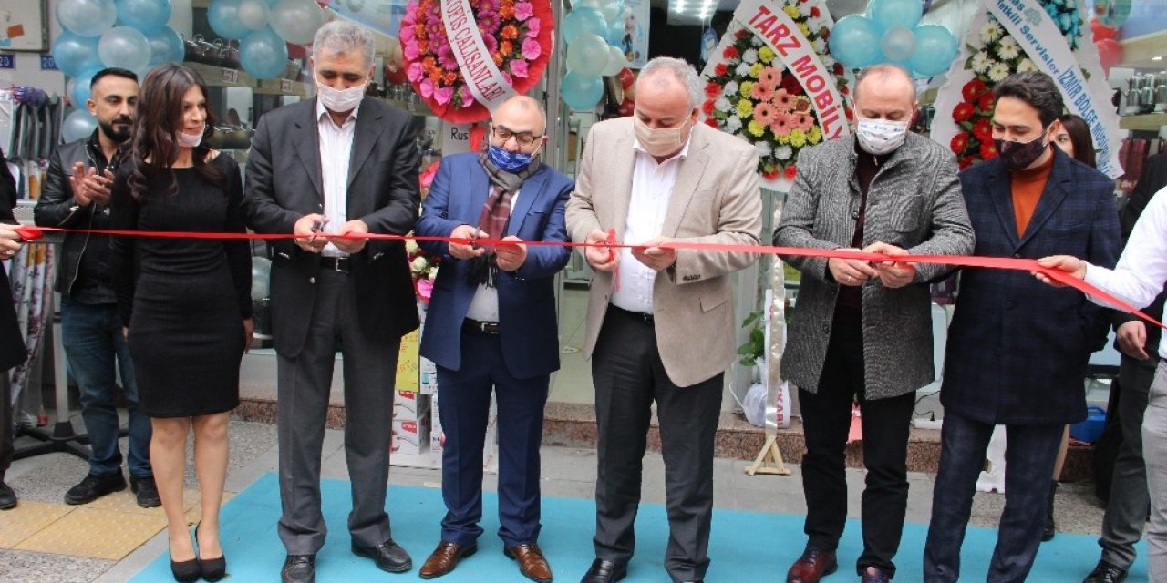 İhlas Mağazası 102’nci Şubesini Turgutlu’da Açtı