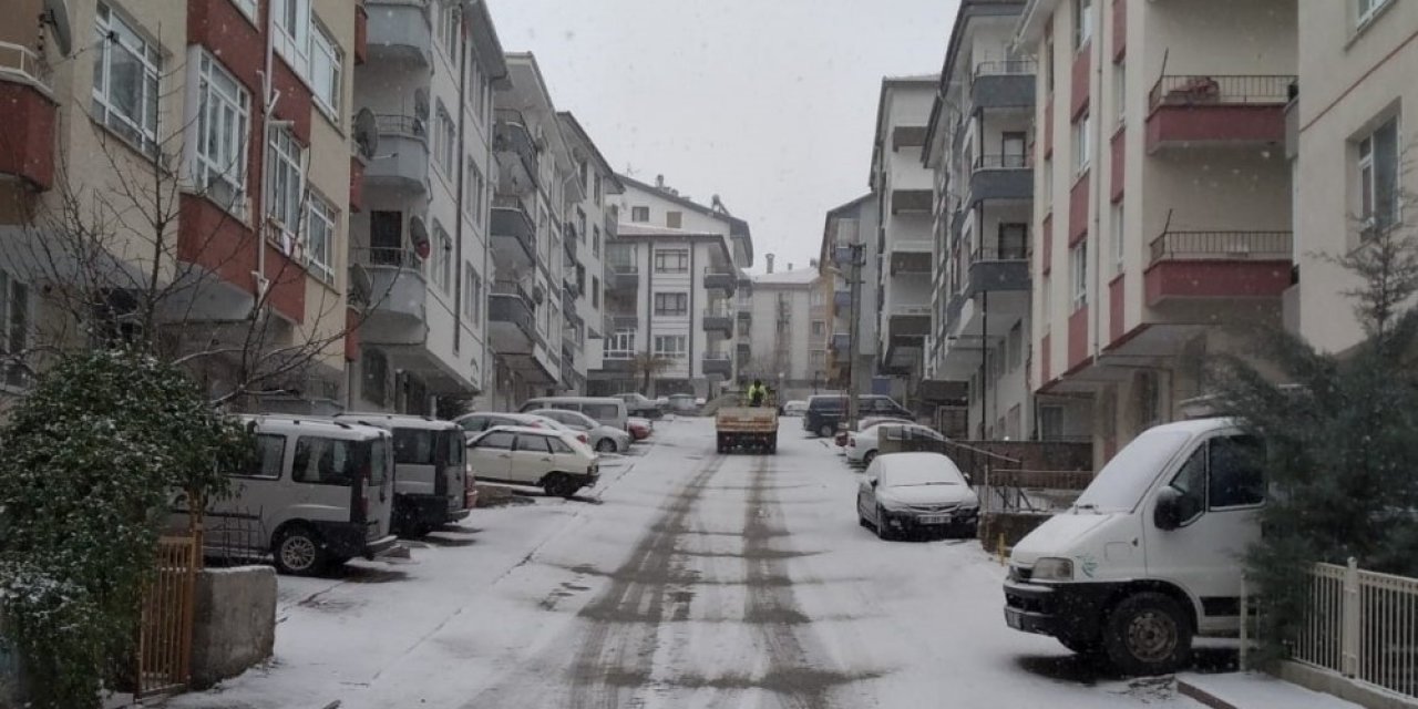 Pursaklar’da 7/24 Kar Mesaisi