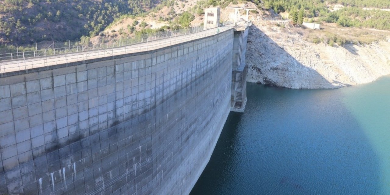 Kemer Baraj Gölü’nde Su Seviyesi Kritik Durumda