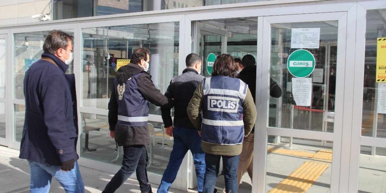 Elazığ’da 150 Kilo Et İle Tulum Peyniri Çalan 2 Şüpheli Yakalandı