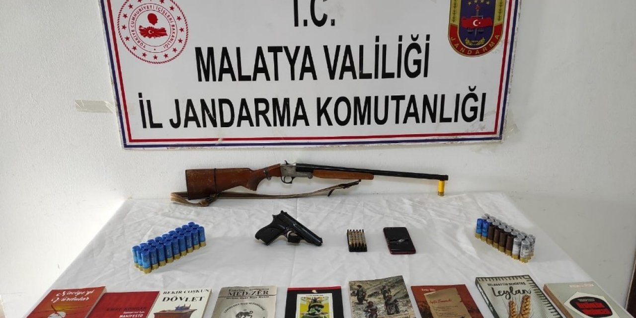 Sosyal Medya Üzerinden Terör Örgütü Propagandası Yapan 2 Kişiye Gözaltı
