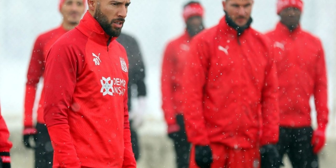 Yasin Öztekin, Sivasspor’a Veda Etti!