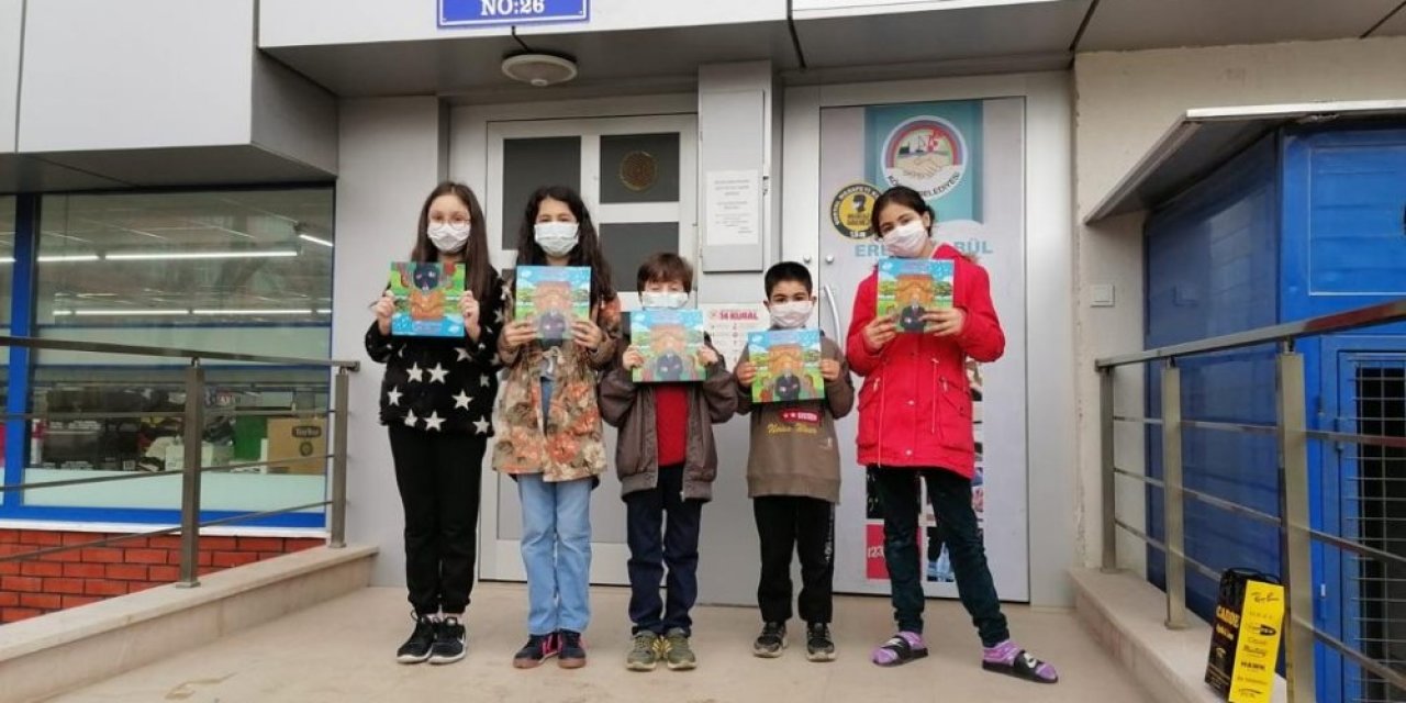 Körfez Belediyesinden Çocuklara Kitap Hediyesi