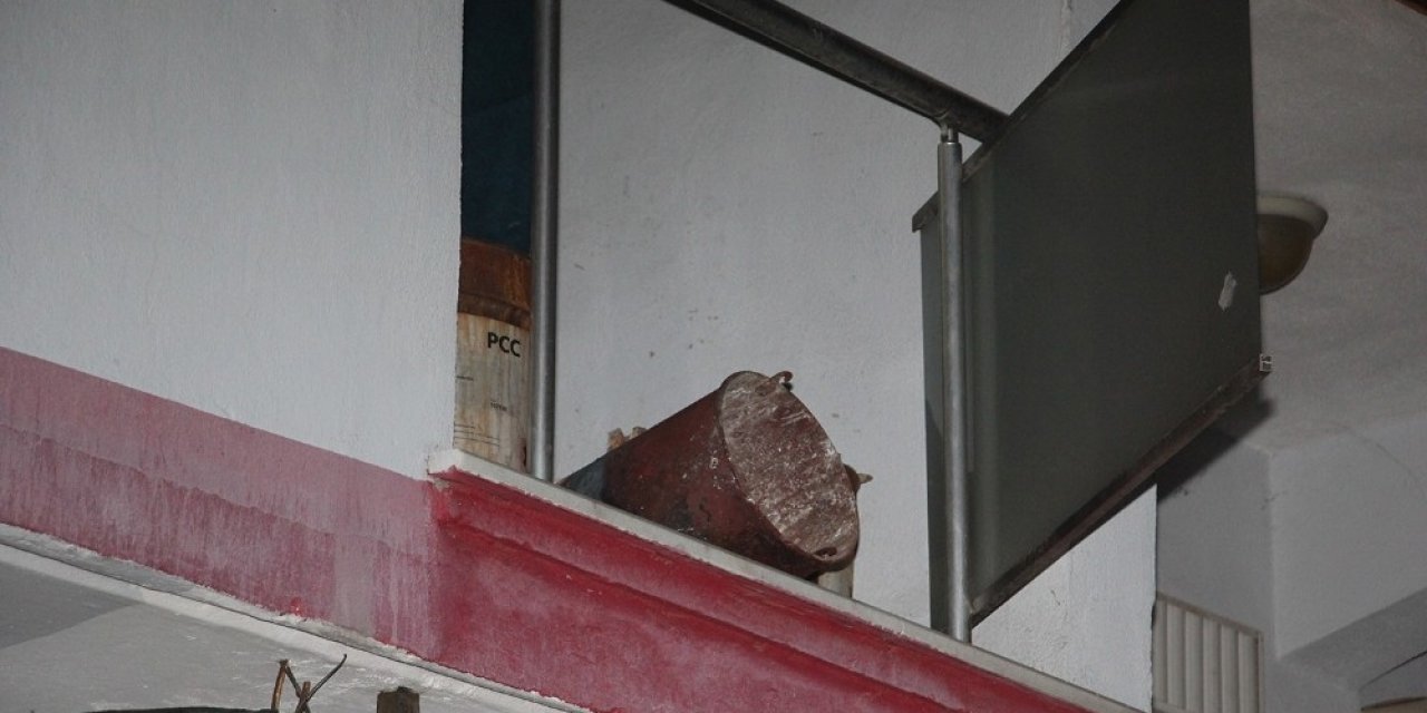 Soba Kovası Hazırlamak İsterken İkinci Kattan Beton Zemine Çakıldı