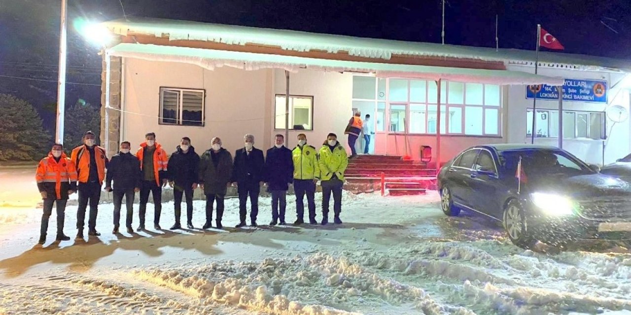Vali Makas, Karla Mücadele Ekipleriyle Bir Araya Geldi