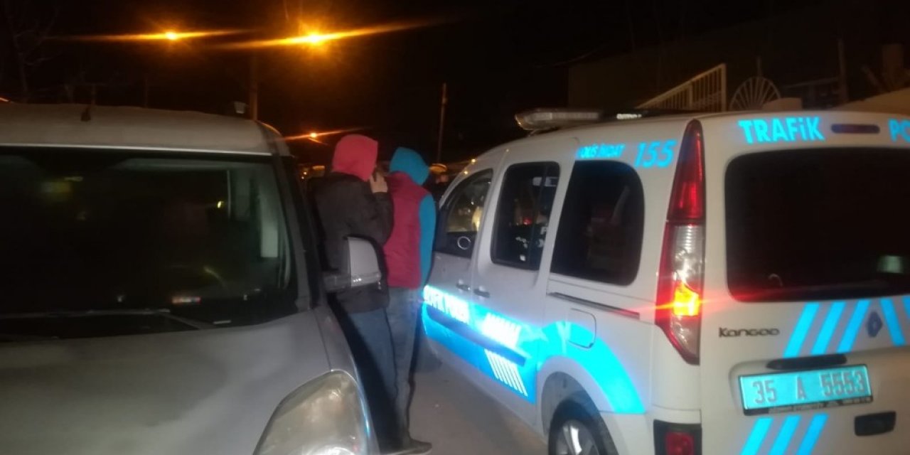 İzmir’de ‘dur’ İhtarına Uymayan 3 Kişiye 11 Bin Lira Ceza
