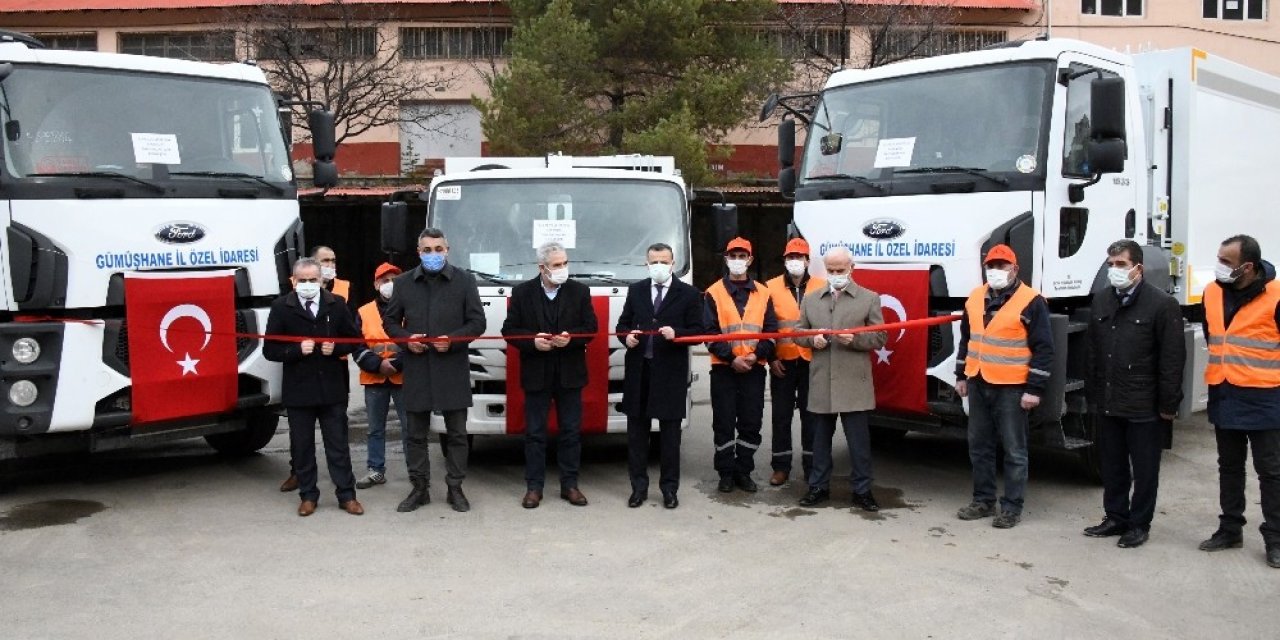 Gümüşhane İl Özel İdaresi’nin Yeni Çöp Araçları Hizmete Sunuldu
