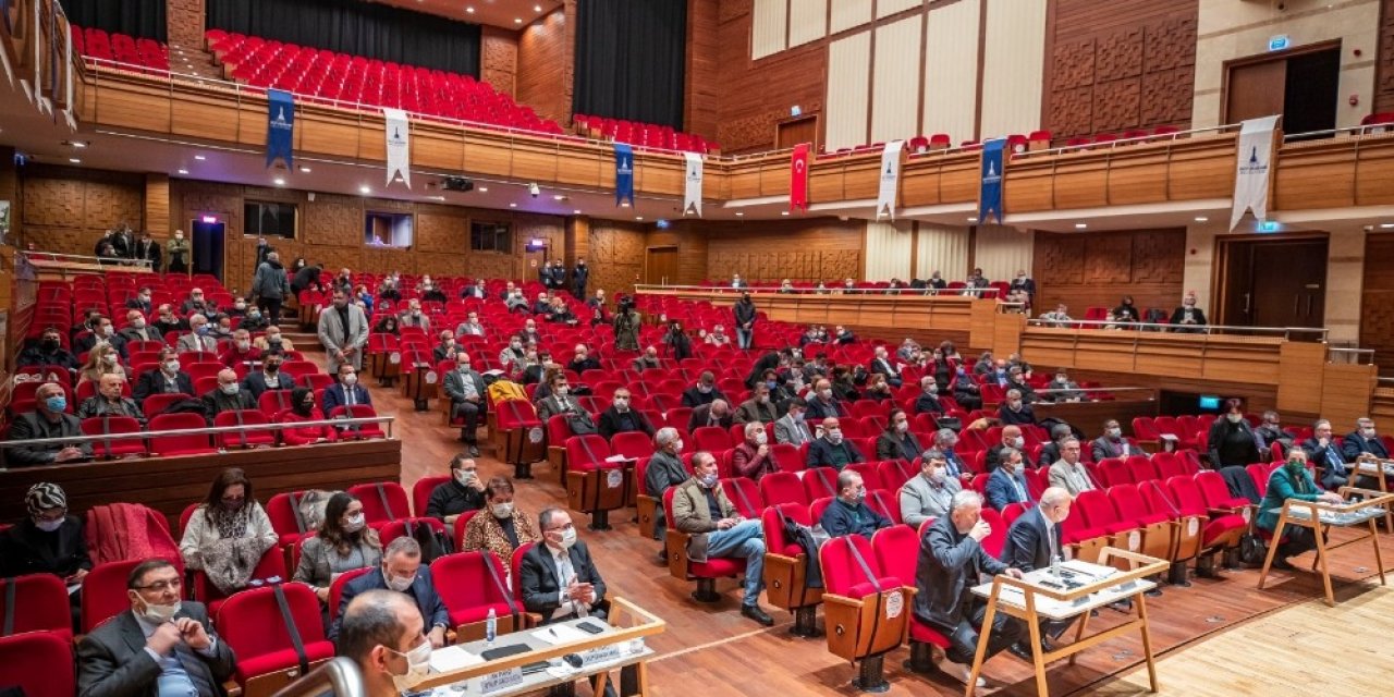 İzmir Büyükşehir Belediyesi Meclisinde Kültürpark Ve Covid-19 Sunumu