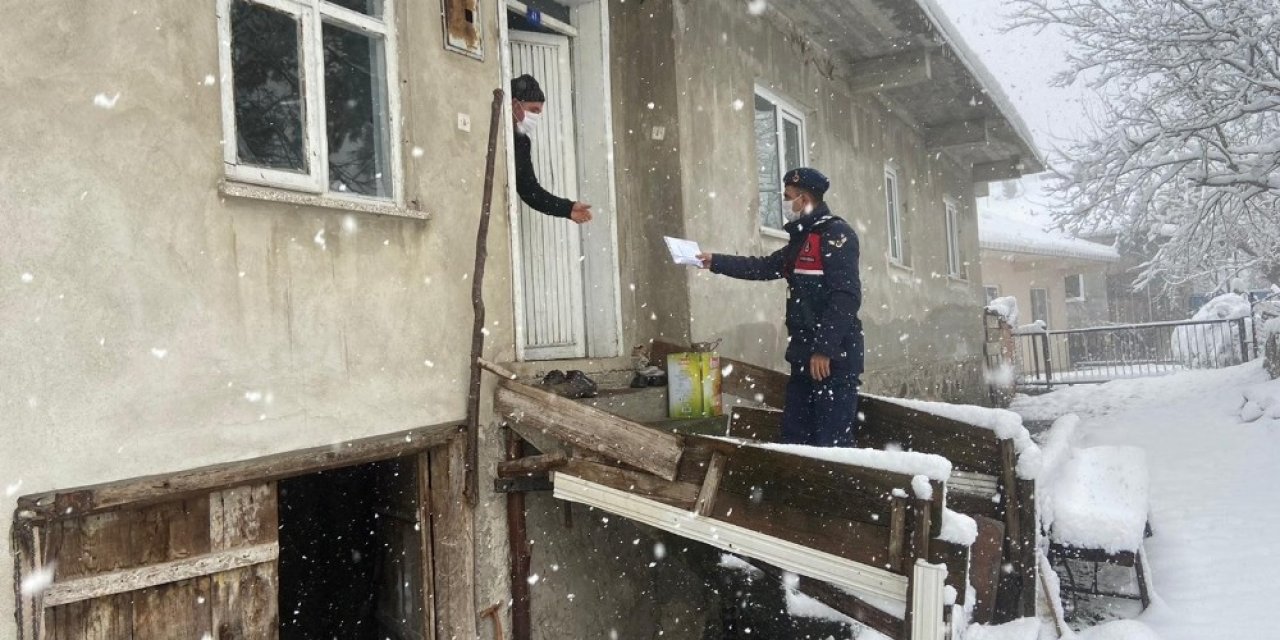 Vatandaşların Yardımına Jandarma Ekipleri Koştu