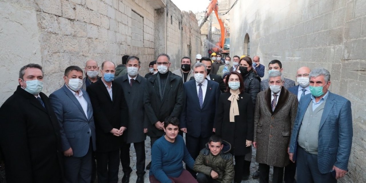 Şanlıurfa’da Yıkım Çalışmaları Devam Ediyor