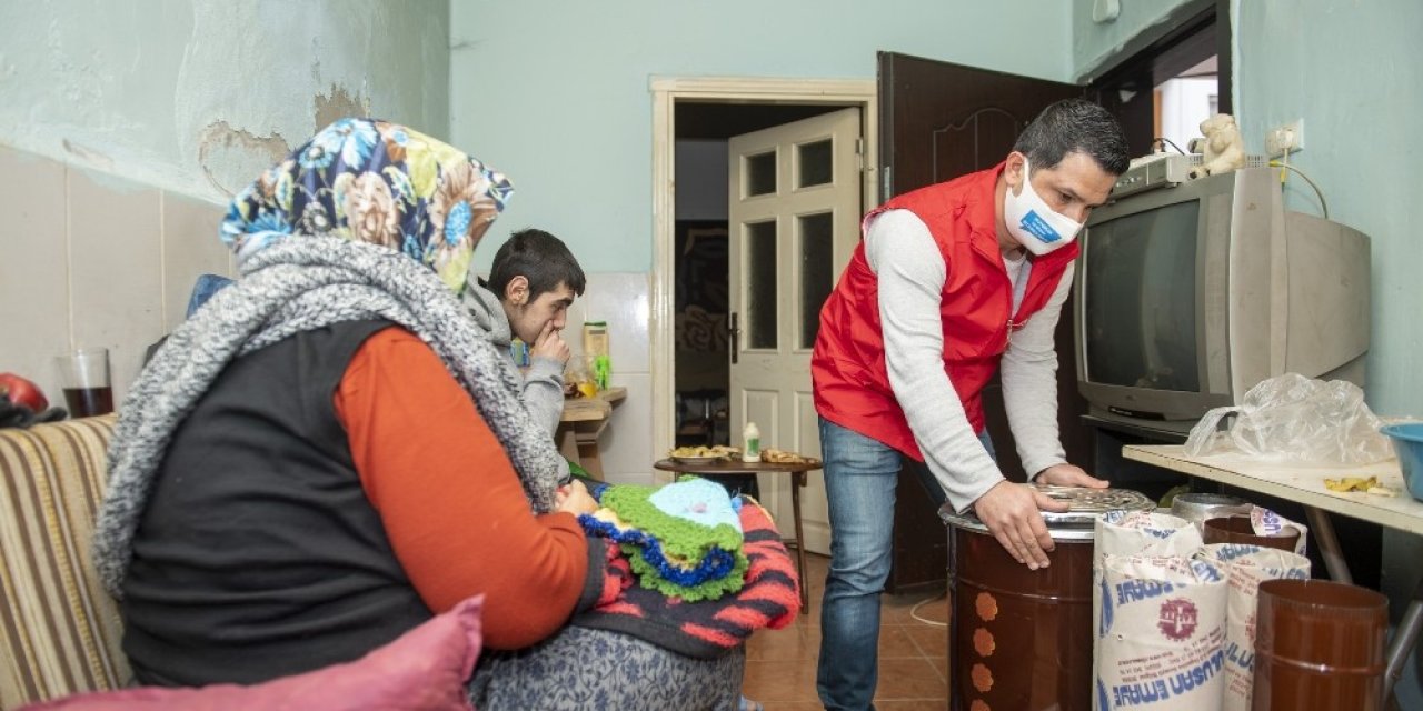 Büyükşehir Belediyesinden Gülay Teyzeye Yardım Eli
