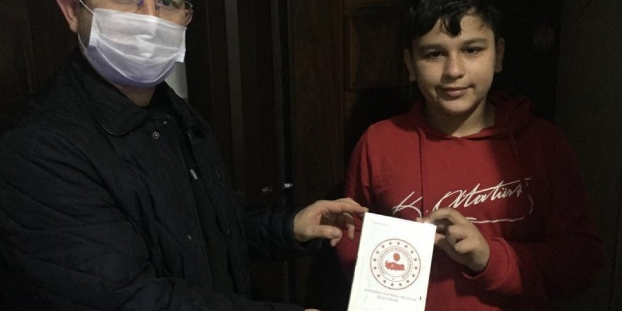 Bandırma’da Tablet Ve İnternet Dağıtımları Sürüyor
