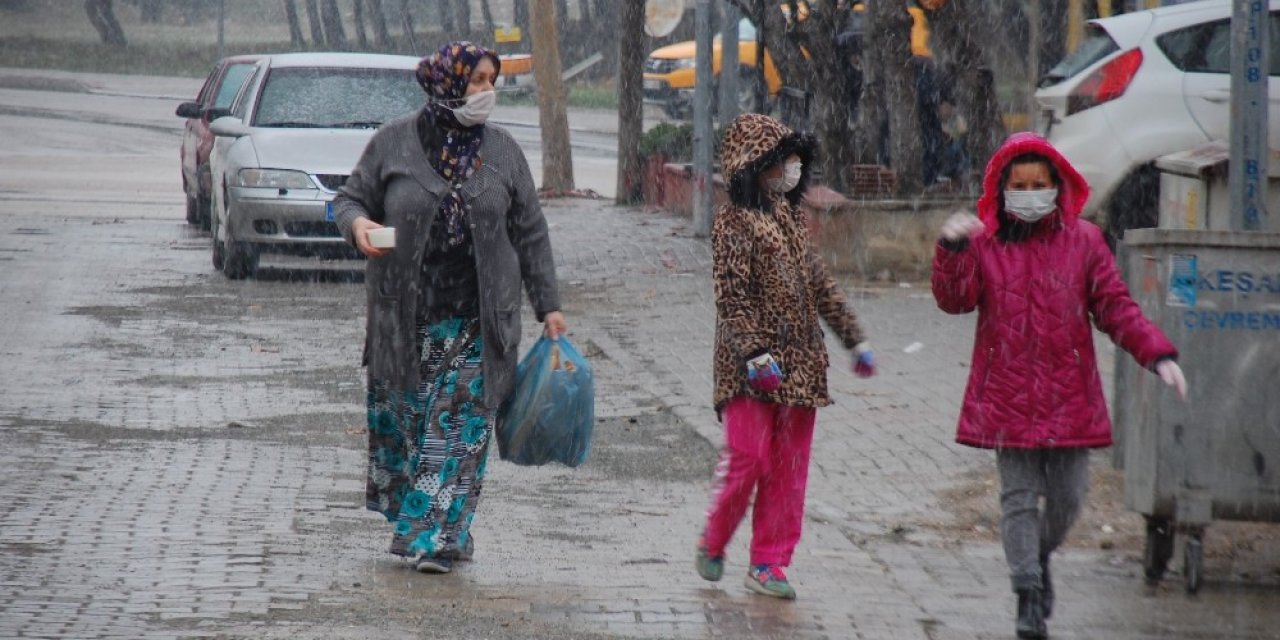 Beklenen Kar Yağışı Keşan’da Başladı
