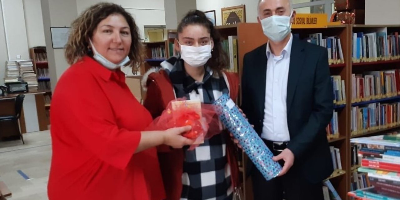 Taşova’da Kitap Kurtları Ödüllendirildi