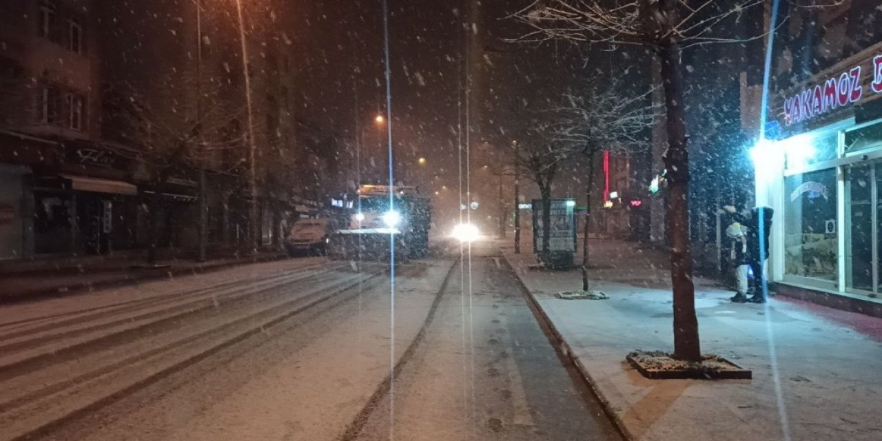 Düzce’de Yağan Kar Kısıtlamayı Unutturdu