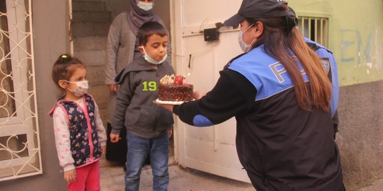 Cezaevindeki Babası Mektup Yazdı, Polisler Doğum Günü Sürprizi Yaptı