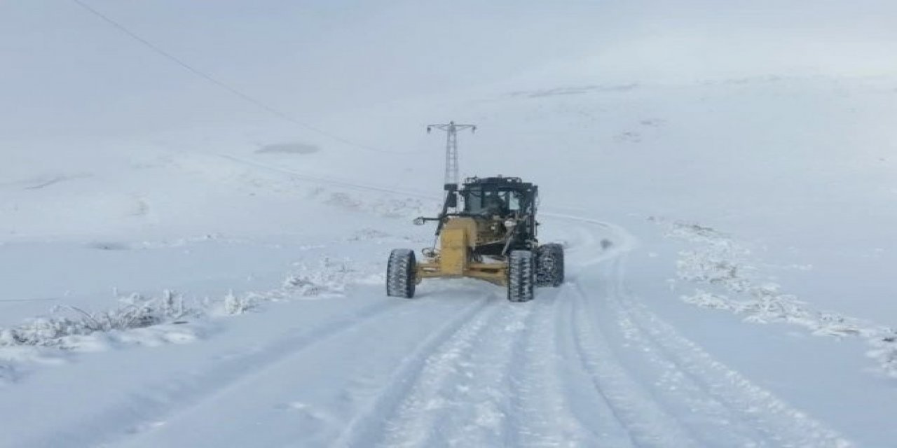 Hakkari’de Kapalı Yollar Ulaşıma Açıldı