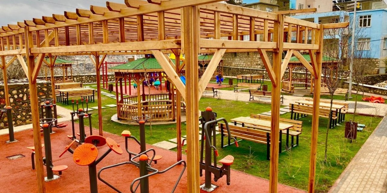Eğil’de Aile Parkı Hizmete Açıldı