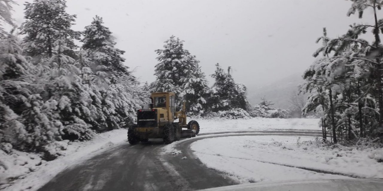 Zonguldak’ta 112 Köy Yolu Ulaşıma Kapandı