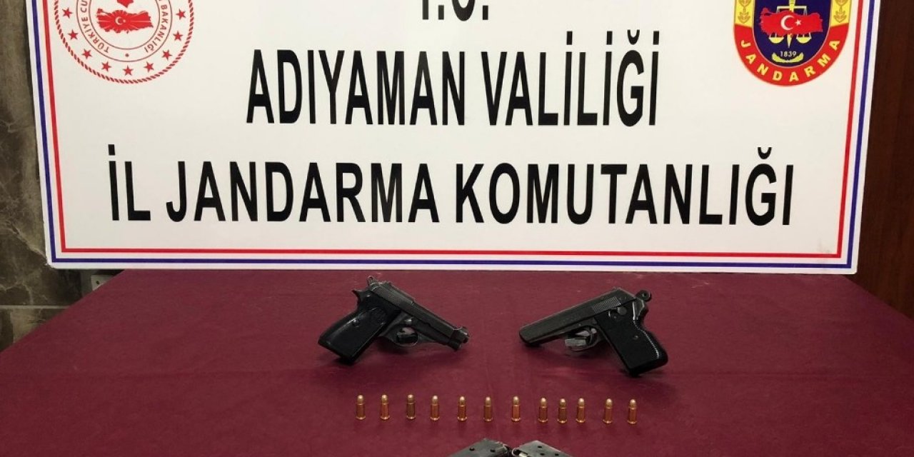 Şüpheli Araçlarda Tabancalar Ele Geçirildi