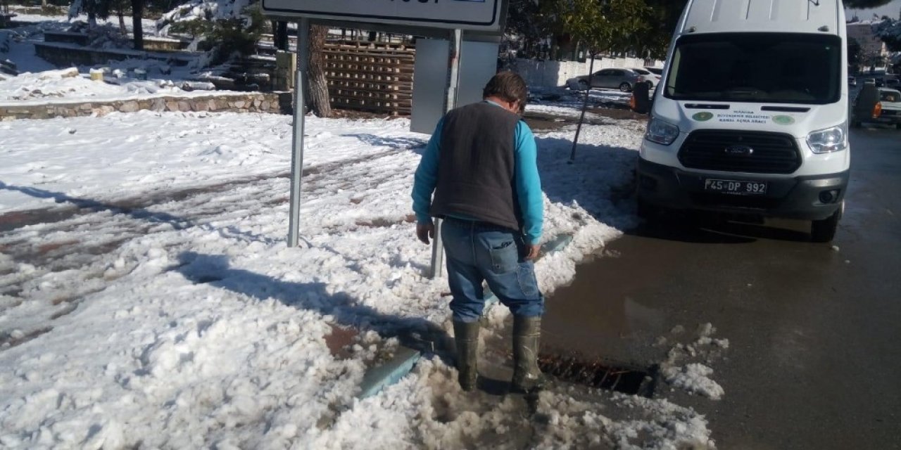Maski Kar Kış Demeden Hizmete Devam Ediyor