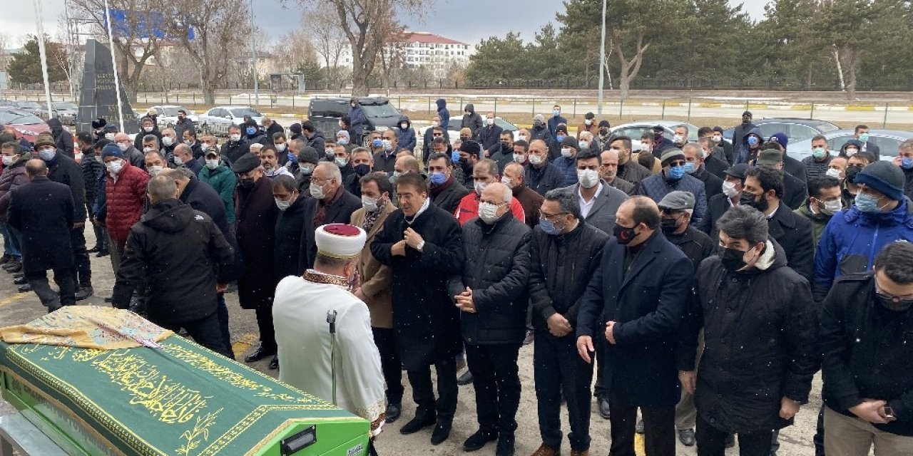 Mhp Genel Başkan Yardımcısı Aydın’ın Annesi Son Yolculuğuna Uğurlandı