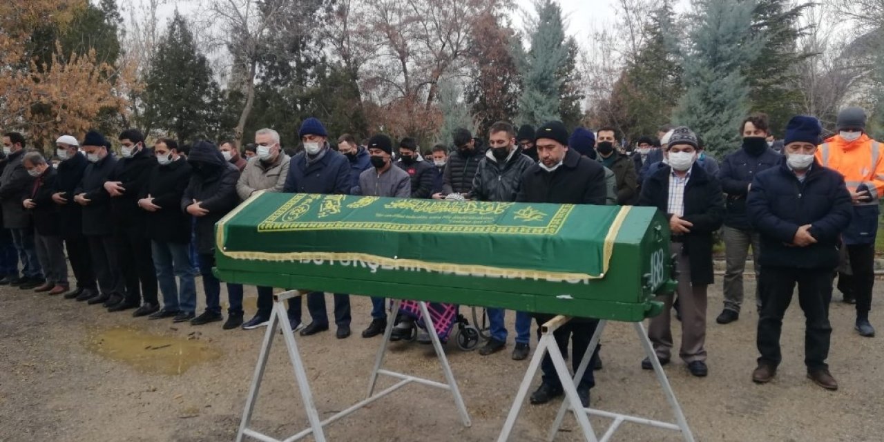 Kazada Hayatını Kaybeden Gazete Dağıtıcısı Toprağa Verildi