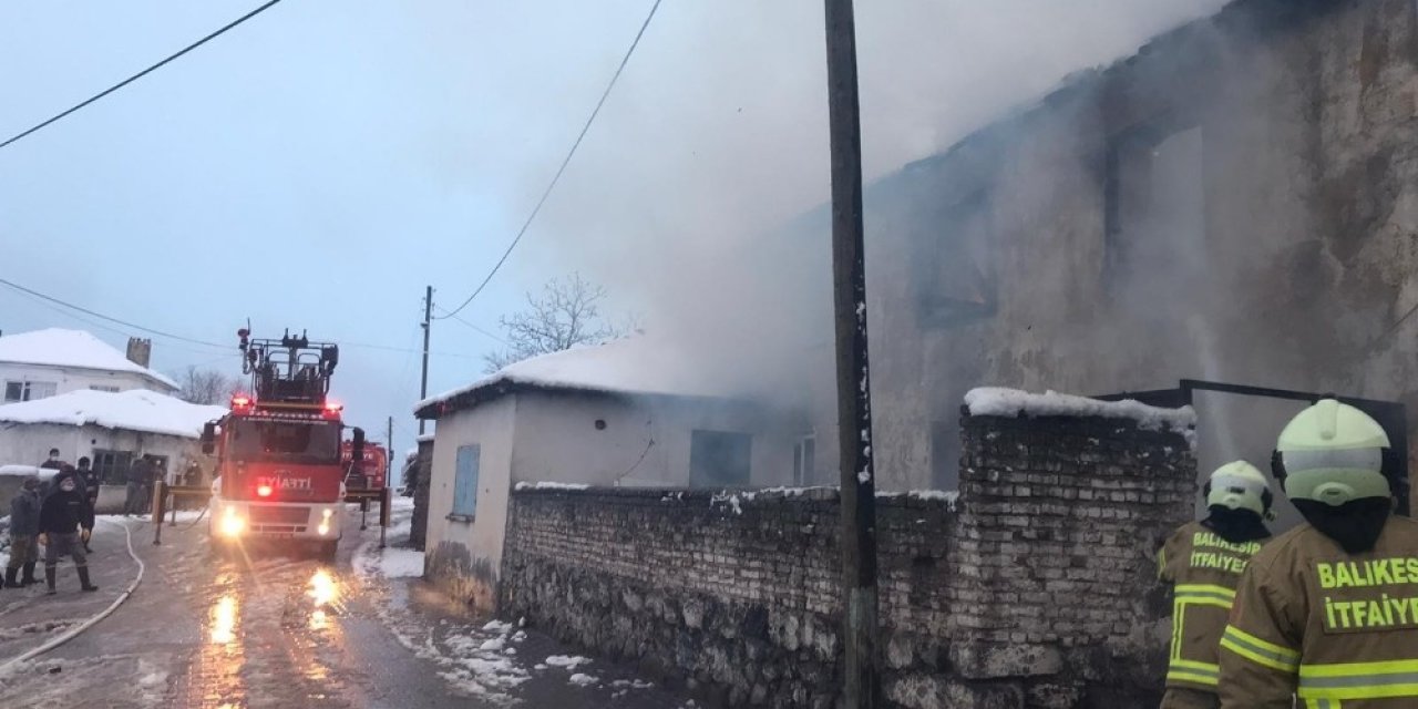 Balya’da Ev Yangını